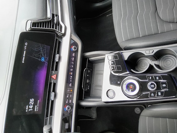 Vehicle image 15 Vehicle image 15