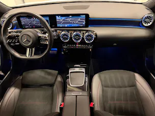 Mercedes-Benz A 180 AMG Line