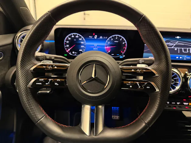 Mercedes-Benz A 180 AMG Line