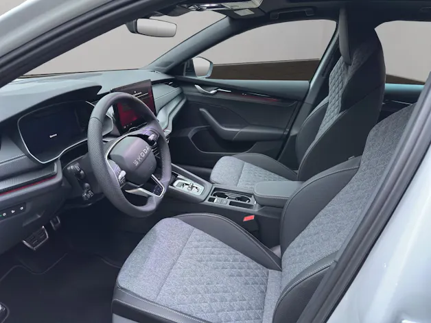 Škoda Octavia Combi 1.5 TSI mHEV DSG Sport Line