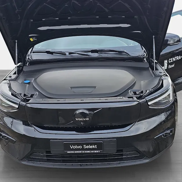 Volvo EX40 82kWh Twin Motor Performance AWD Xcentric Black Edition