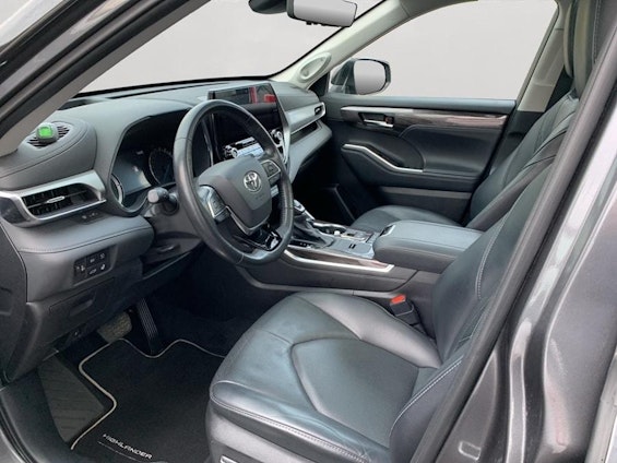 Vehicle image 7 Vehicle image 7