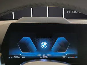 BMW X1 23d xDrive paddles