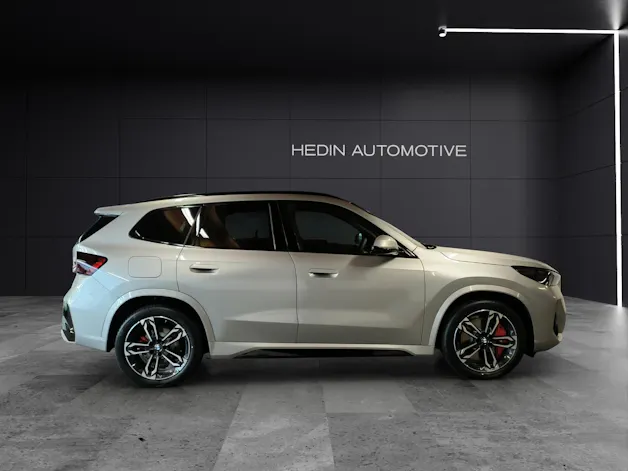 BMW X1 23d xDrive paddles