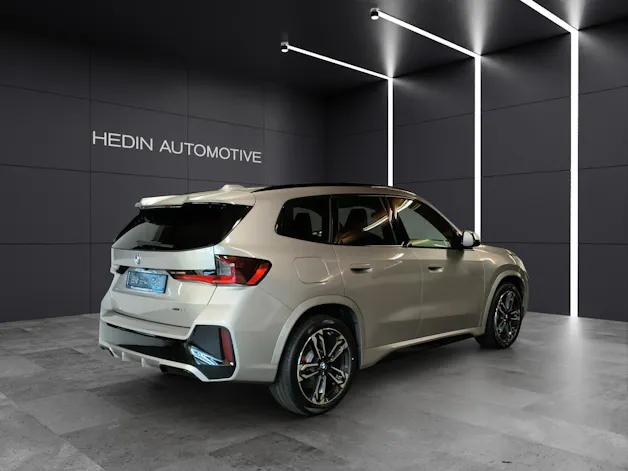 BMW X1 23d xDrive paddles