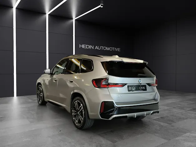 BMW X1 23d xDrive paddles