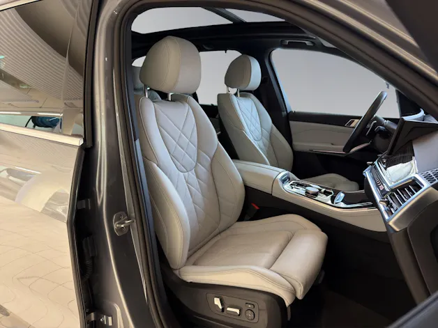 BMW X5 30d xDrive M-SportPaket 7 Plätze