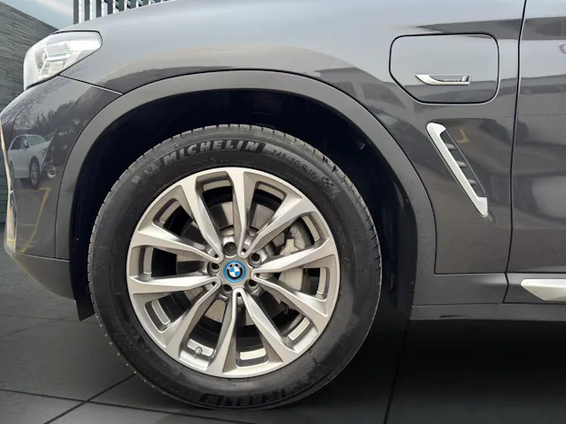 BMW X3 30e xDrive ANHAENGERKUPPLUNG