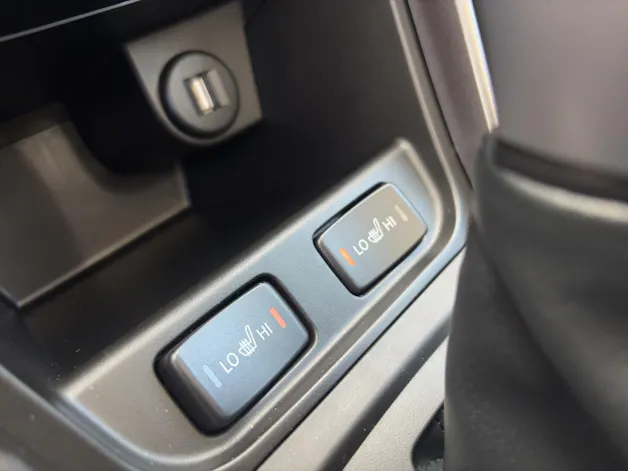 Suzuki S-Cross 1.4 T Sakura Top Hybrid 4x4