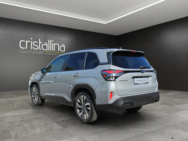Subaru Forester Station 2.0i e-Boxer Luxury