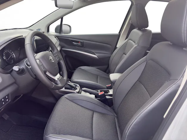 Suzuki S-Cross 1.4 T Sakura Top Hybrid 4x4
