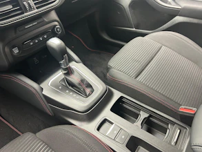 https://vehicle.imgix.net/4173012/4c182b3f-61ee-4e1f-a83e-224f1aa619e2.jpeg