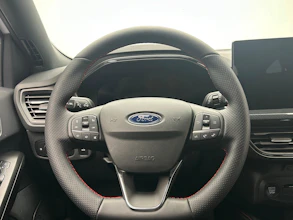 https://vehicle.imgix.net/4173012/9c95a05c-1b82-412d-a556-9f7c38deb711.jpeg