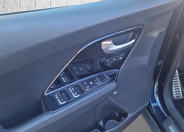 Vehicle image 12 Vehicle image 12