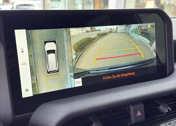 Vehicle image 13 Vehicle image 13