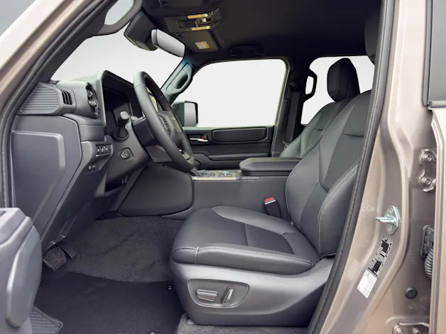 Toyota Land Cruiser 2.8 D 48V Style