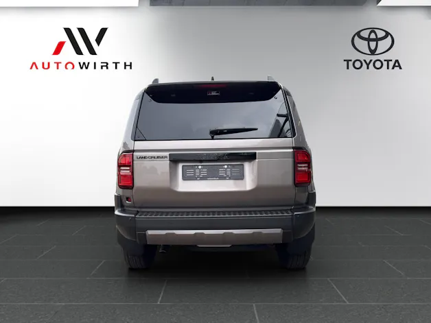 Toyota Land Cruiser 2.8 D 48V Style