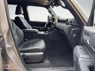 Toyota Land Cruiser 2.8 D 48V Style