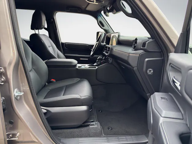 Toyota Land Cruiser 2.8 D 48V Style