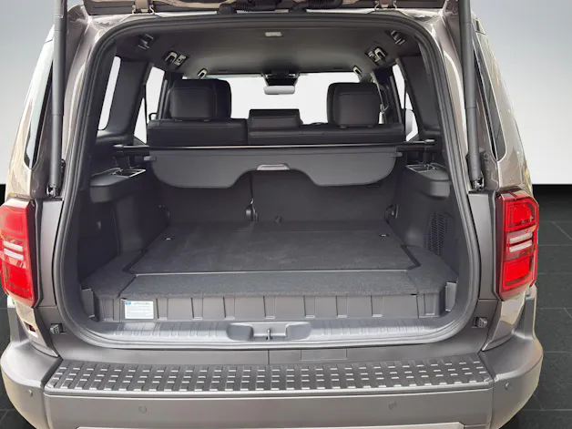 Toyota Land Cruiser 2.8 D 48V Style