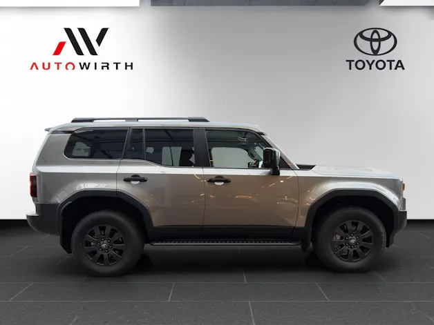 Toyota Land Cruiser 2.8 D 48V Style
