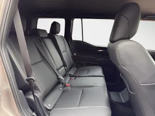 Toyota Land Cruiser 2.8 D 48V Style