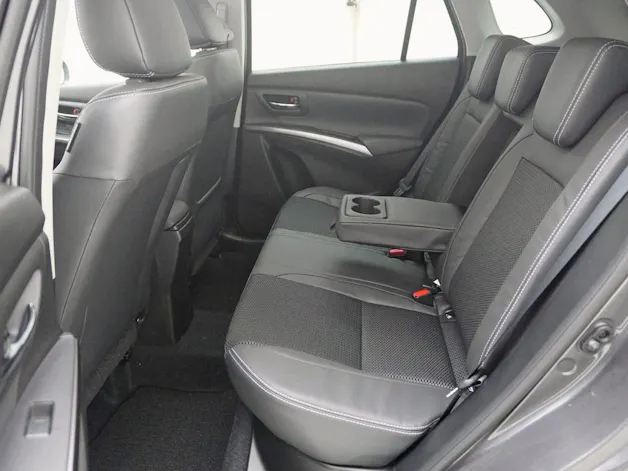 Suzuki S-Cross 1.4 T Sakura Top Hybrid 4x4