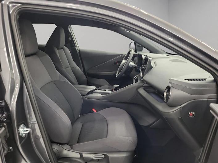 immagine del veicolo TOYOTA C-HR