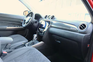 Suzuki Vitara 1.4 T Sakura Top Hybrid 4x4