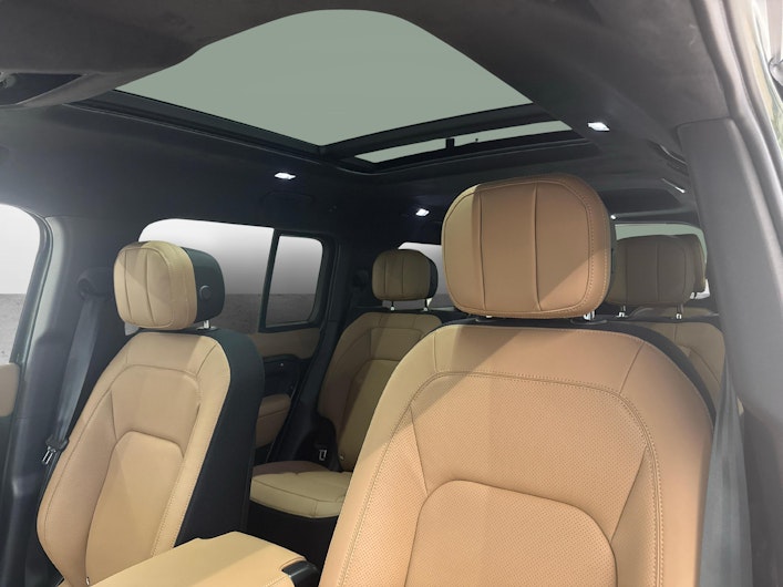 Vehicle image LAND ROVER DEFENDER