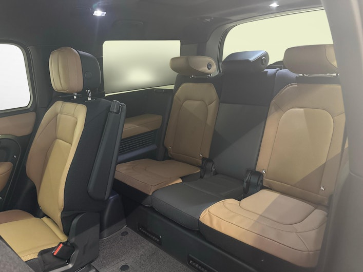 Vehicle image LAND ROVER DEFENDER