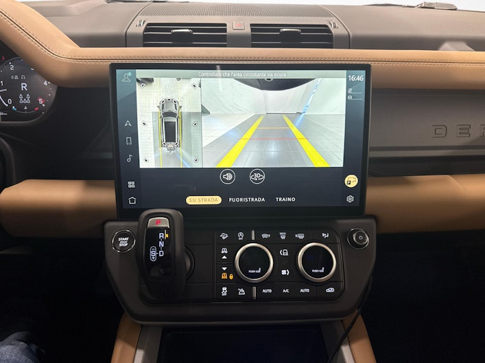 Vehicle image LAND ROVER DEFENDER