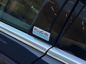 image du véhicule JAGUAR F-Pace 2.0 P400e R-Dynamic SE AWD