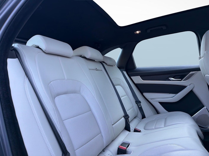 image du véhicule JAGUAR F-PACE