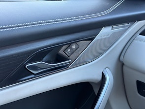 image du véhicule JAGUAR F-Pace 2.0 P400e R-Dynamic SE AWD