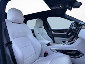 image du véhicule JAGUAR F-Pace 2.0 P400e R-Dynamic SE AWD