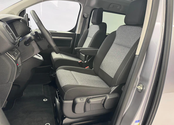 image du véhicule 8 image du véhicule 8