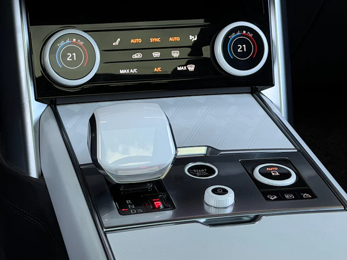 Fahrzeugbild LAND ROVER RANGE ROVER