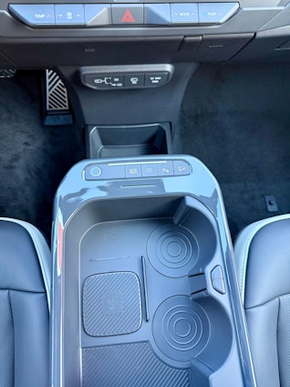 Vehicle image 6 Vehicle image 6