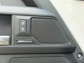 Fahrzeugbild LAND ROVER Defender 90 3.0 D I6 250 X-Dynamic SE