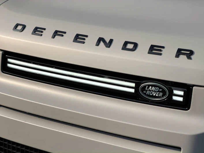 Fahrzeugbild LAND ROVER DEFENDER