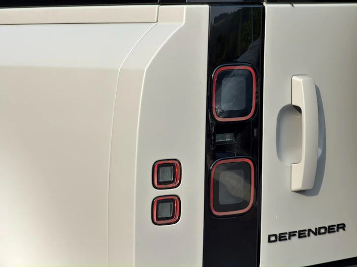 Fahrzeugbild LAND ROVER DEFENDER