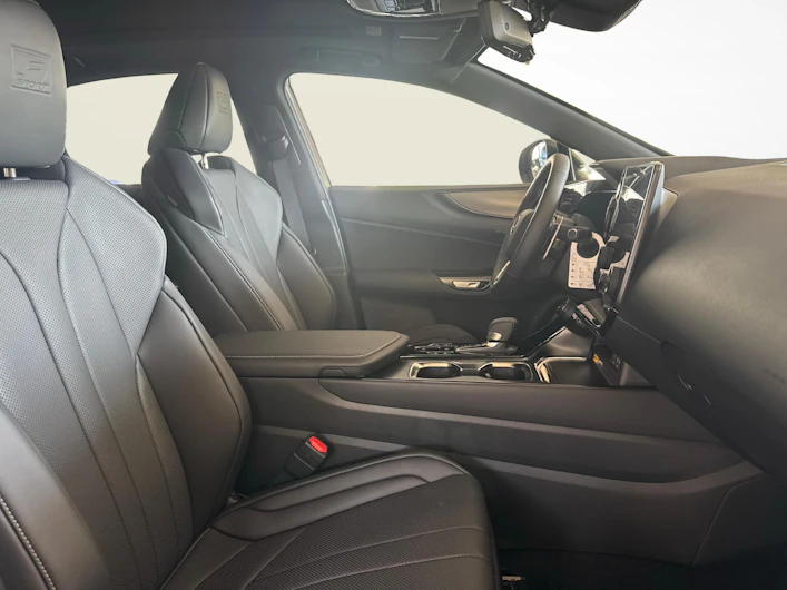 immagine del veicolo LEXUS NX