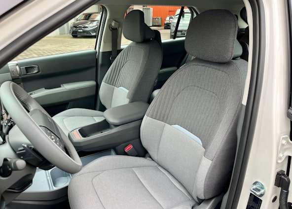 Vehicle image 8 Vehicle image 8