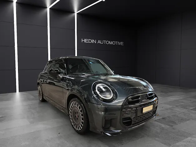Mini F66 2.0i Cooper S 	John Cooper Works Trim