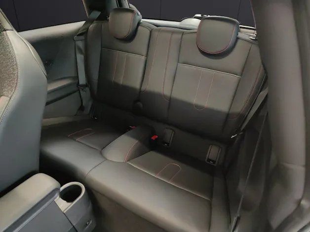 Mini F66 2.0i Cooper S 	John Cooper Works Trim