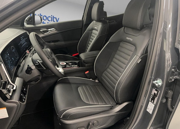 Vehicle image 6 Vehicle image 6