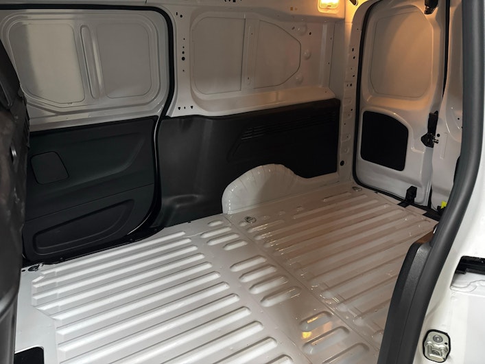 Vehicle image OPEL COMBO