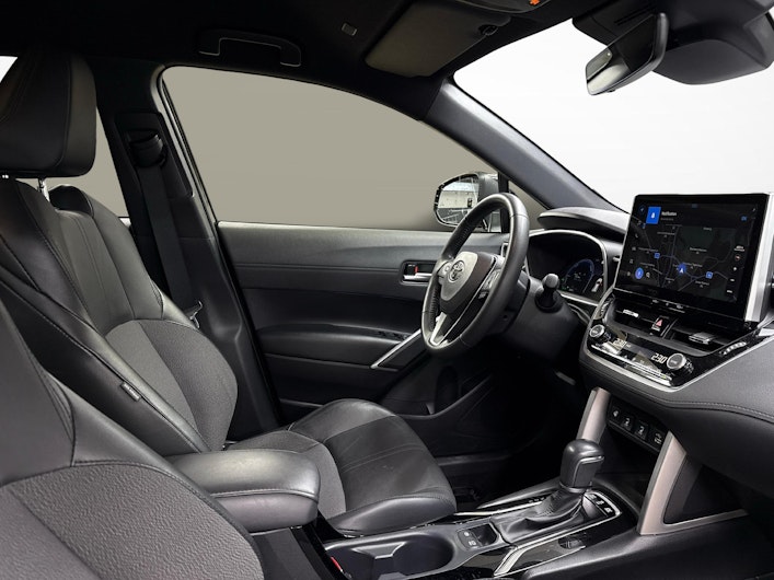 Vehicle image TOYOTA COROLLA CROSS