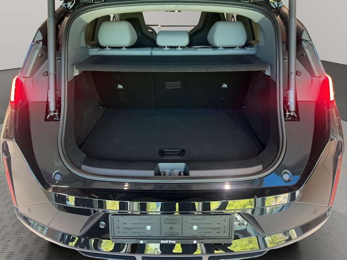 immagine del veicolo ZEEKR X